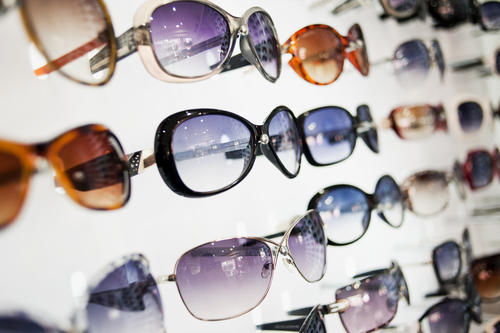 溫州求職指南 聚焦“包住餐補(bǔ)+雙休”的眼鏡行業(yè)機(jī)會(huì)